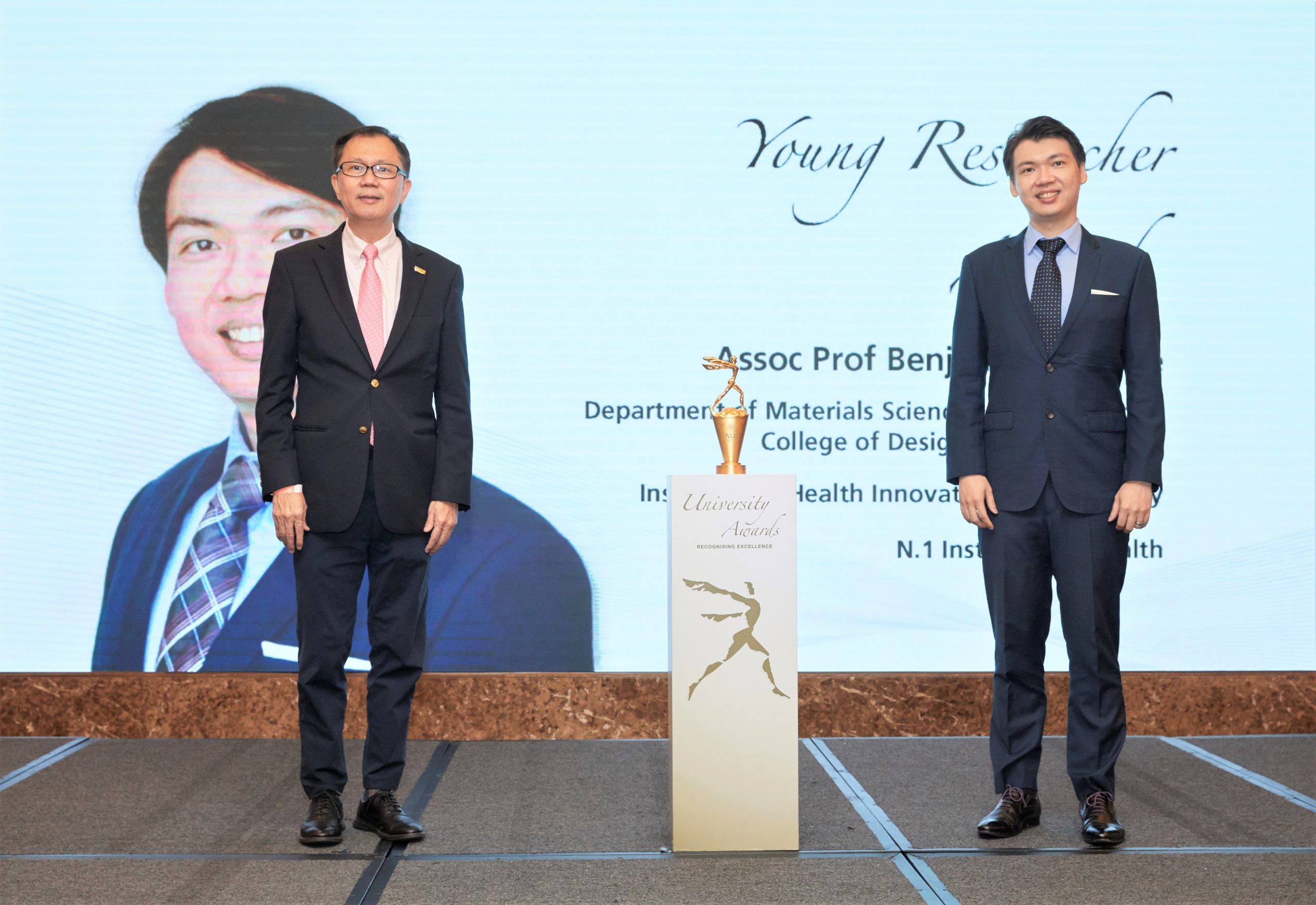 NUS Senior Deputy President and Provost Professor Ho Teck Hua (left) and Assoc Prof Benjamin Tee (right)