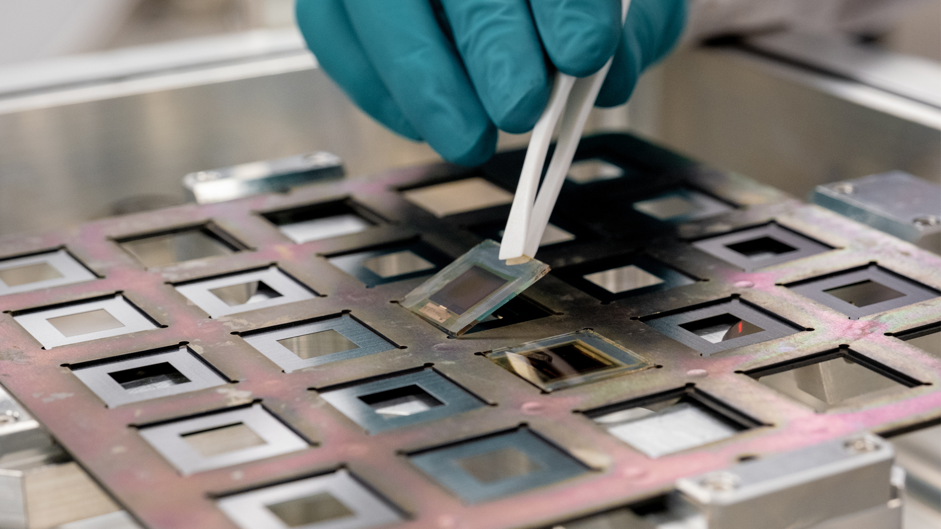 The successful incorporation of a novel interface material into perovskite solar cells contributed to the breakthrough.