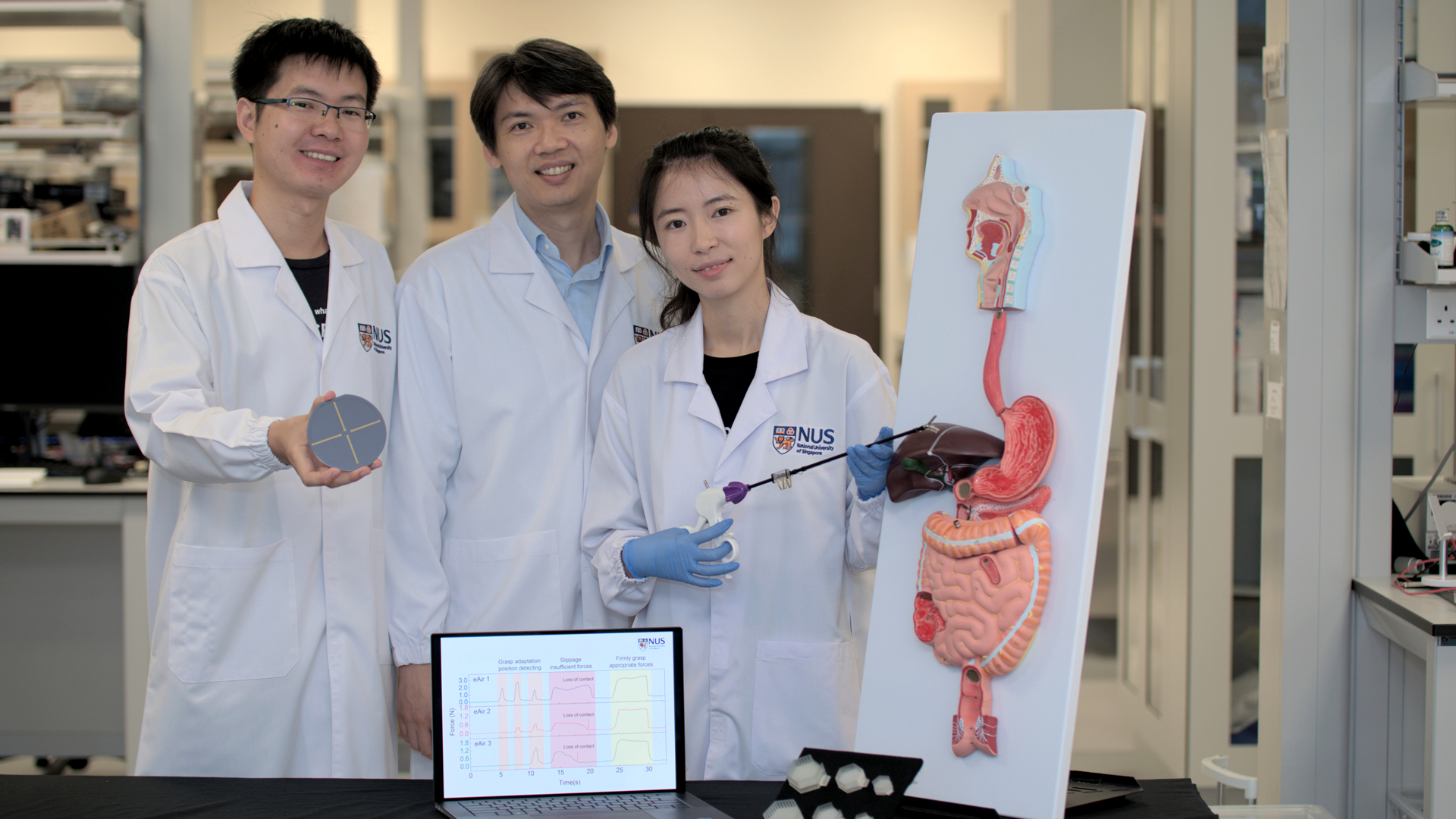 Assoc Prof Benjamin Tee (centre), with Dr Cheng Wen (left) and Ms Wang Xinyu (right) have developed a novel aero-elastic pressure sensor, called ‘eAir’.