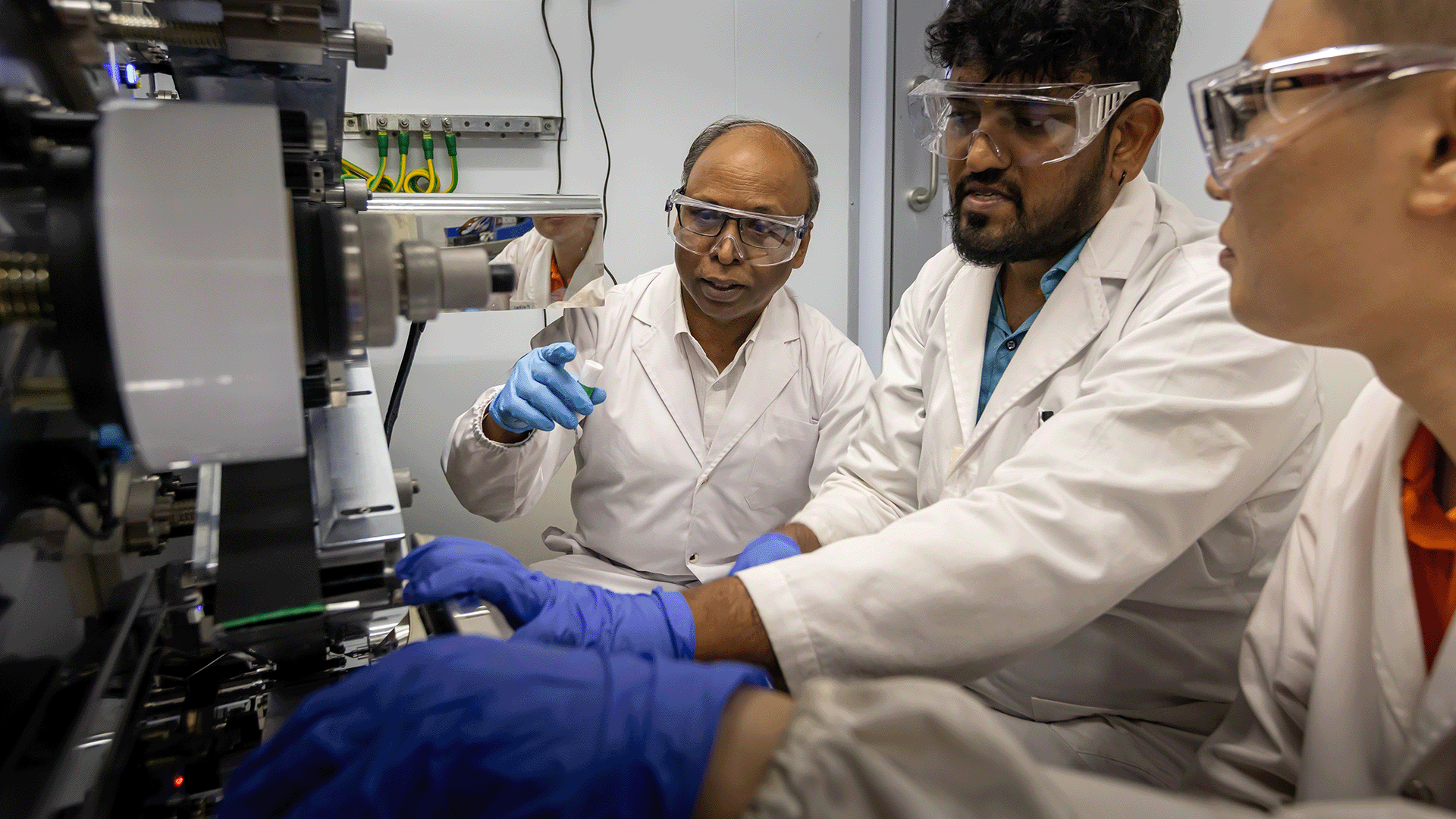 Assoc Prof Palani Balaya (rear, left) at work in the Battery Research Lab at CDE. Pictured with (from right) Senior Research Fellow Dr Markas Law and Research Associate Karthick Babu.