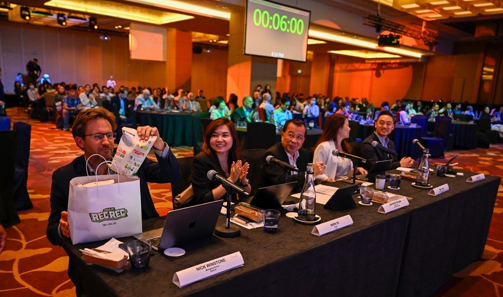 The judging panel, from left to right: Mr Nick Winstone, Managing Partner, Aera VC; Ms Shen Ye, Director, TRIREC; Mr Lim Hock Chuan, Head, Programmes, Temasek Foundation; Ms Emily Liew, Assistant Managing Director, Innovation, Enterprise Singapore; and Mr James Ong, Chief Strategy Officer, IMC Pan Asia Alliance Group.