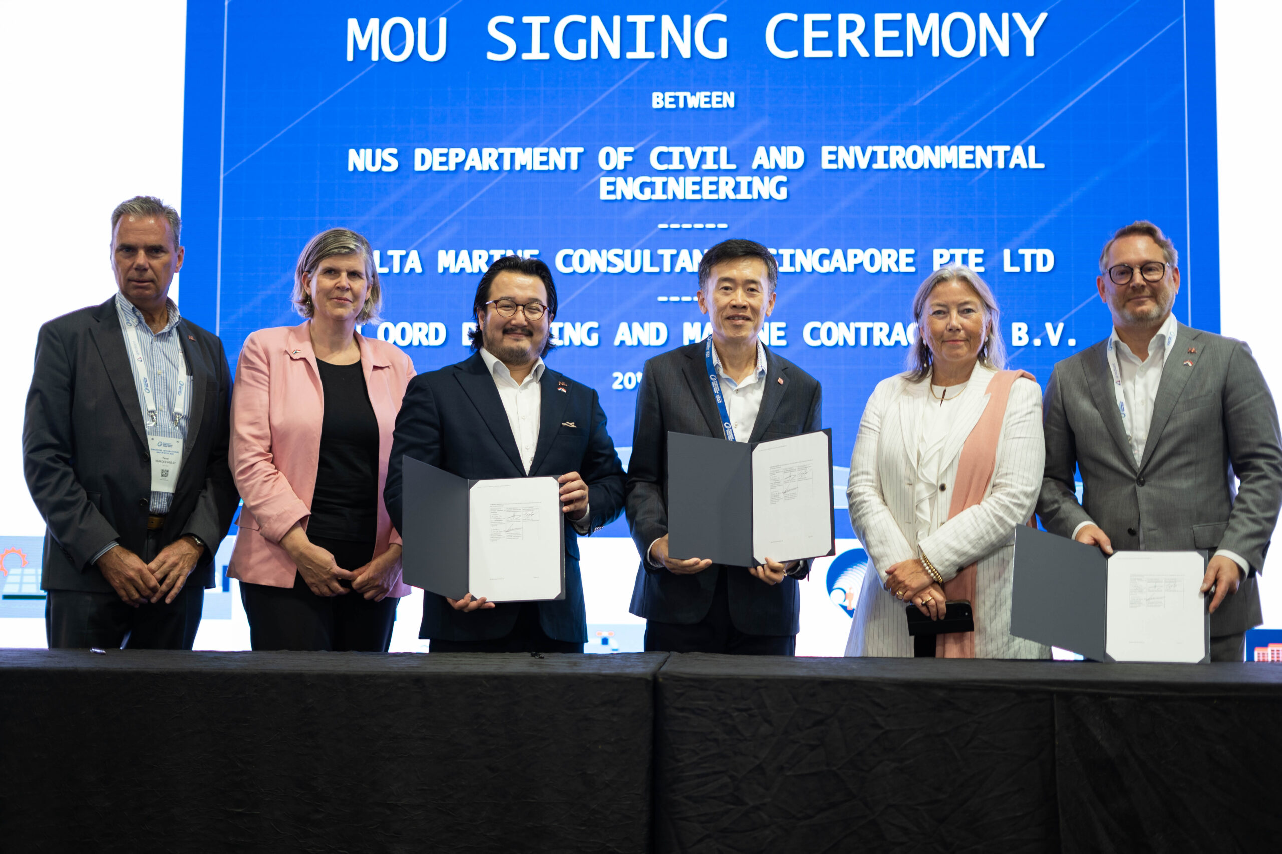 The Dutch ambassador to Singapore, HE Anneke Adema (second from right), witnessed the MOU signing ceremony between CEE, Delta Marine Consultants, and Van Oord. 
