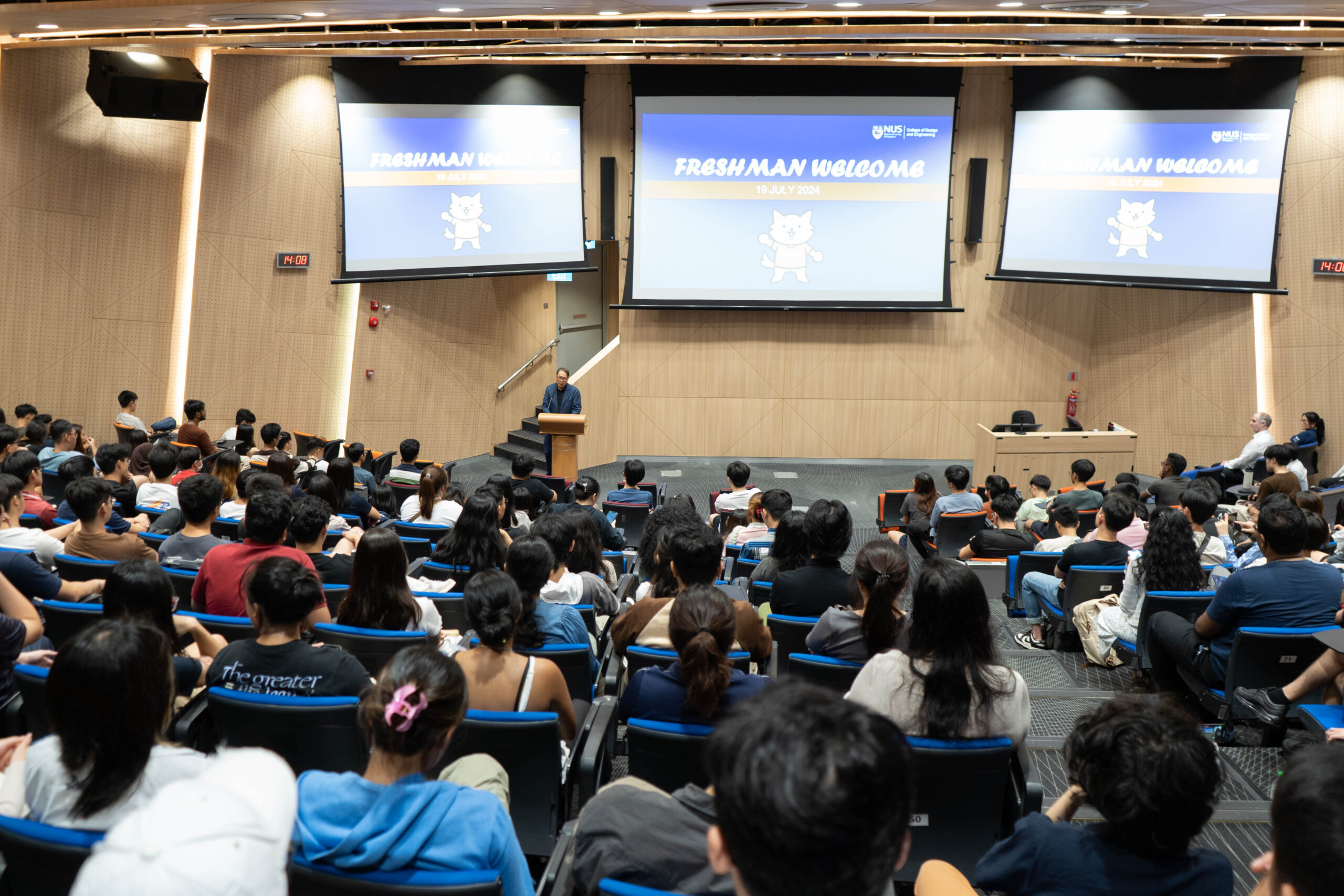 Prof Teo Kie Leong, Dean of CDE, addresses the incoming freshmen.