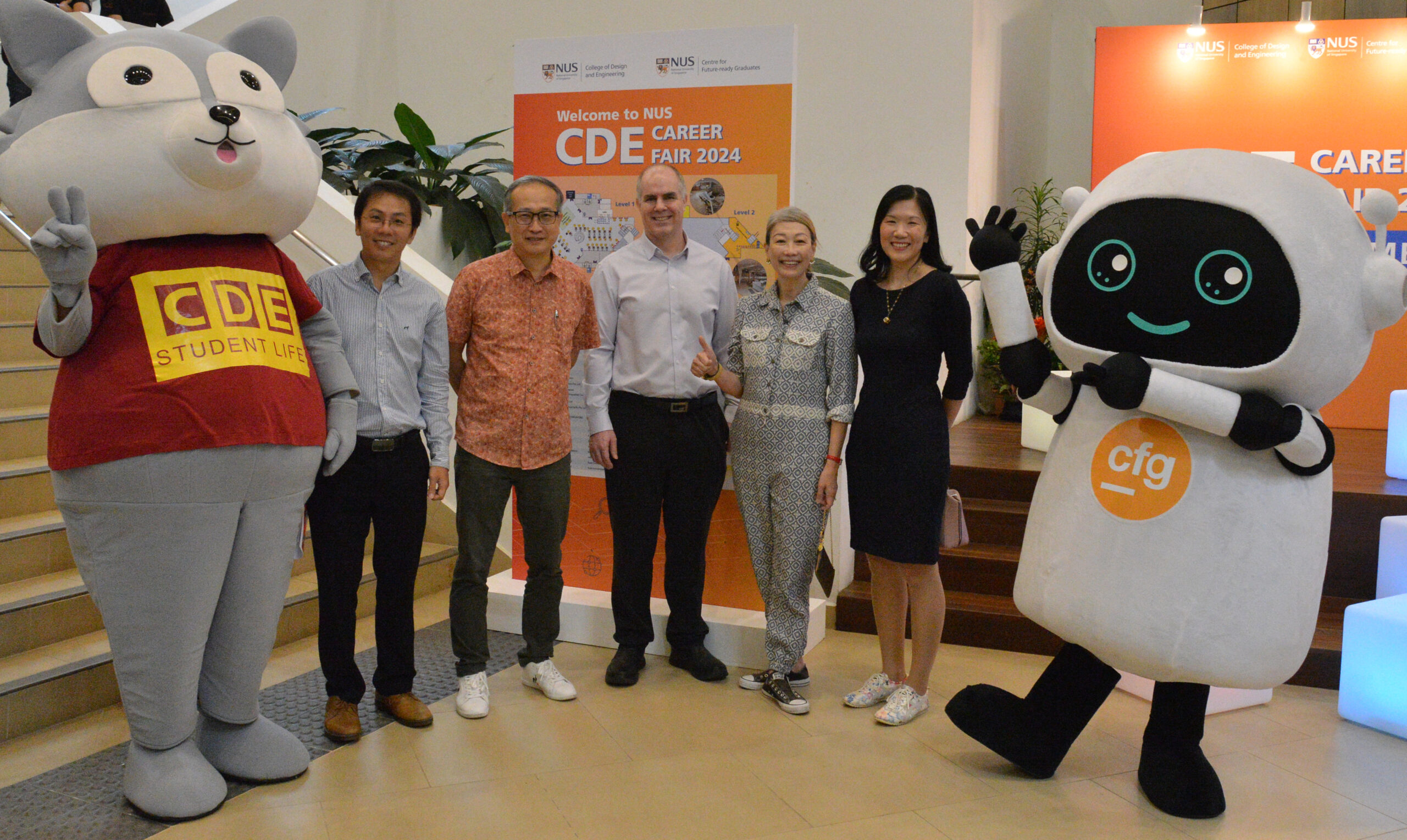 From left to right: Assoc Prof Darren Chian (CDE Vice Dean for Student Life), Prof Heng Chye Kiang (CDE Deputy Dean), Assoc Prof Martin Buist (CDE Deputy Dean for Education), Ms Joan Tay (Senior Director, Centre for Future-Ready Graduates), and Ms Lee Shin Yin (Deputy Director, Centre for Future-Ready Graduates)