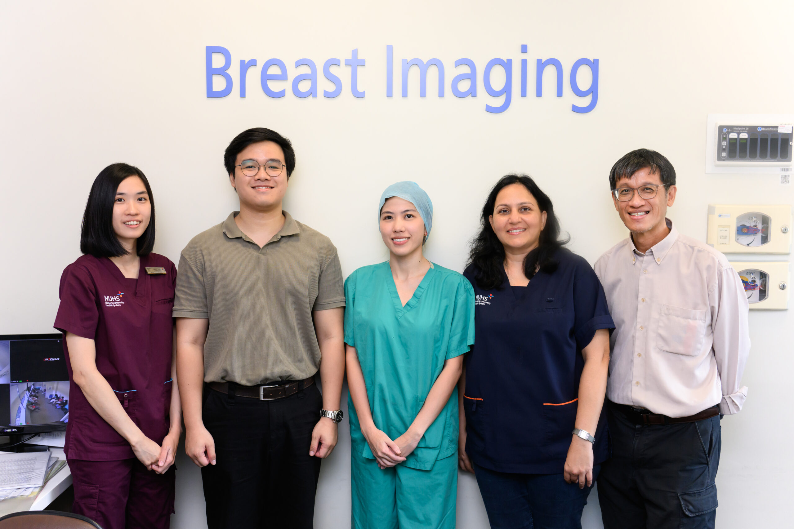 From left to right: Ms Li Ying Lim (Radiographer, NUH), Luke, Dr Serene Goh (Associate Consultant, NUH), Dr Pooja Jagmohan (Senior Consultant, NUH), and Assoc Prof Yen Ching-Chiuan (Division of Industrial Design). Photo courtesy of The James Dyson Award