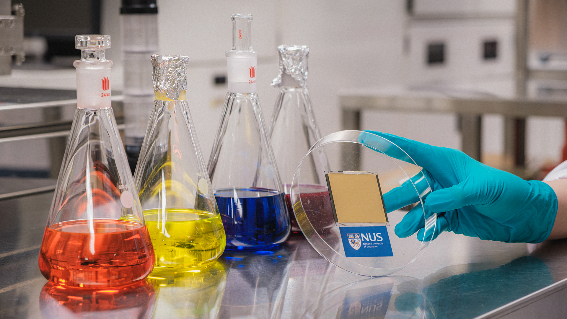 The new perovskite-organic tandem cell design (shown right of image).