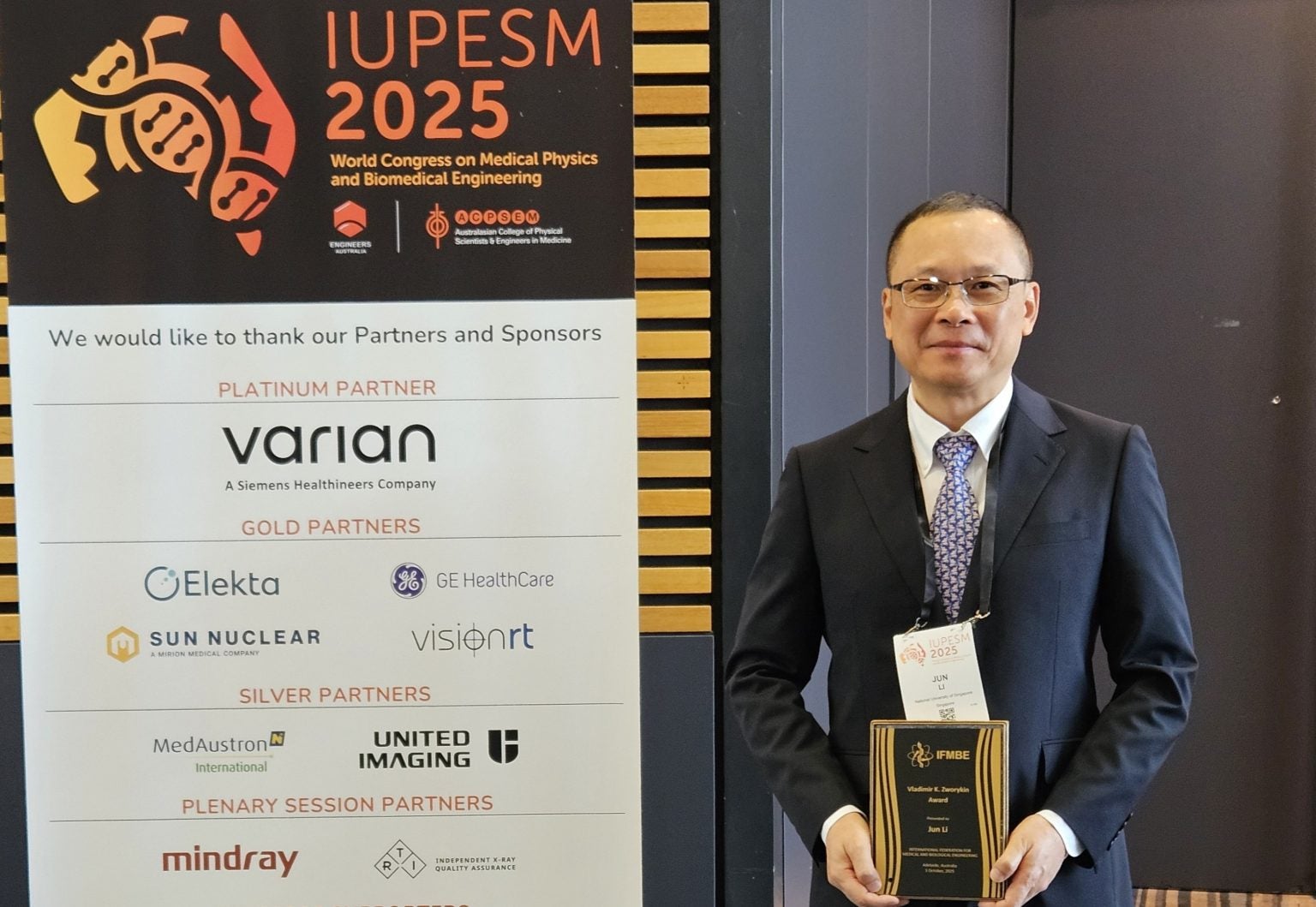 Prof Li Jun received the Vladimir K. Zworykin Award for his research on supramolecular nanomaterials and hydrogels advancing nanomedicine and sustainable agriculture. 