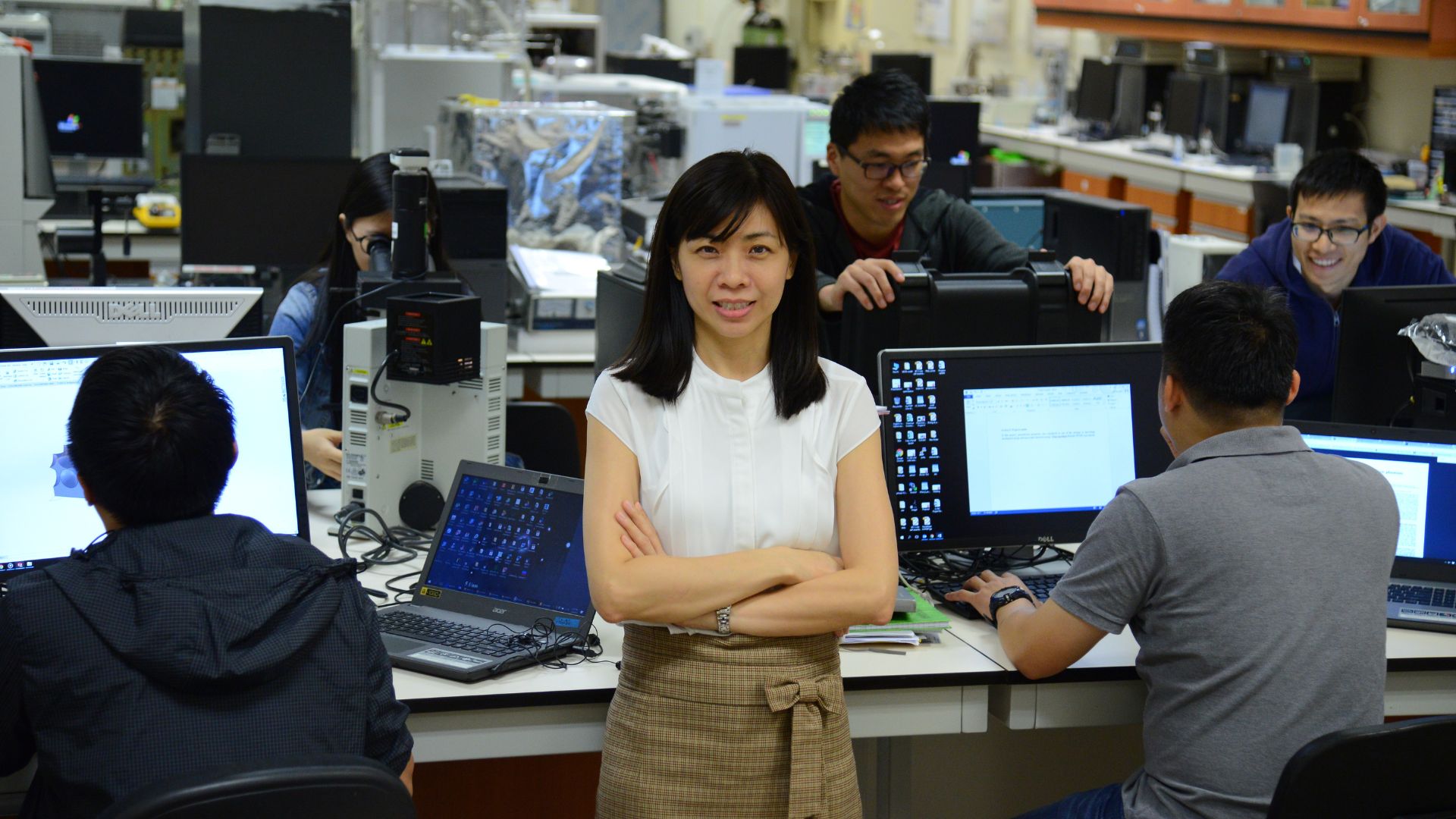 The award honours researchers, like Prof Ho, whose work in nanomaterials and nanodevices is driving the future of sustainable energy technologies. 