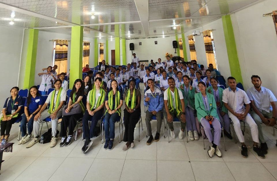 Students visiting the ICS Instituto Ciências da Saúde (Institute of Health Sciences)