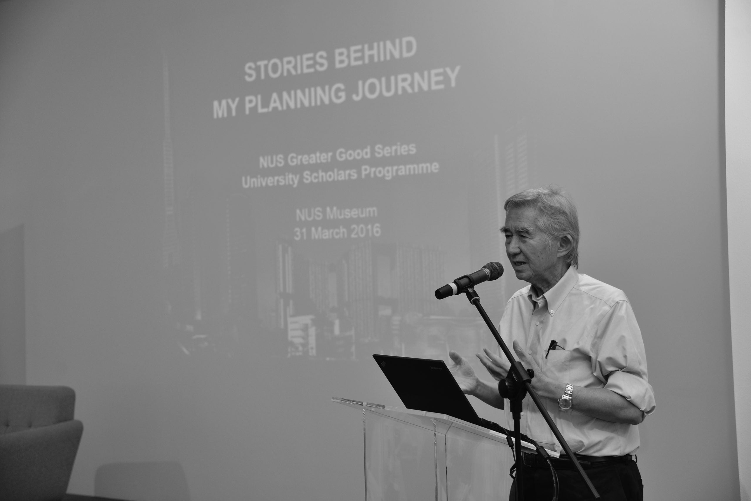 dr-liu-thai-ker-speaking-at-the-nus-museum