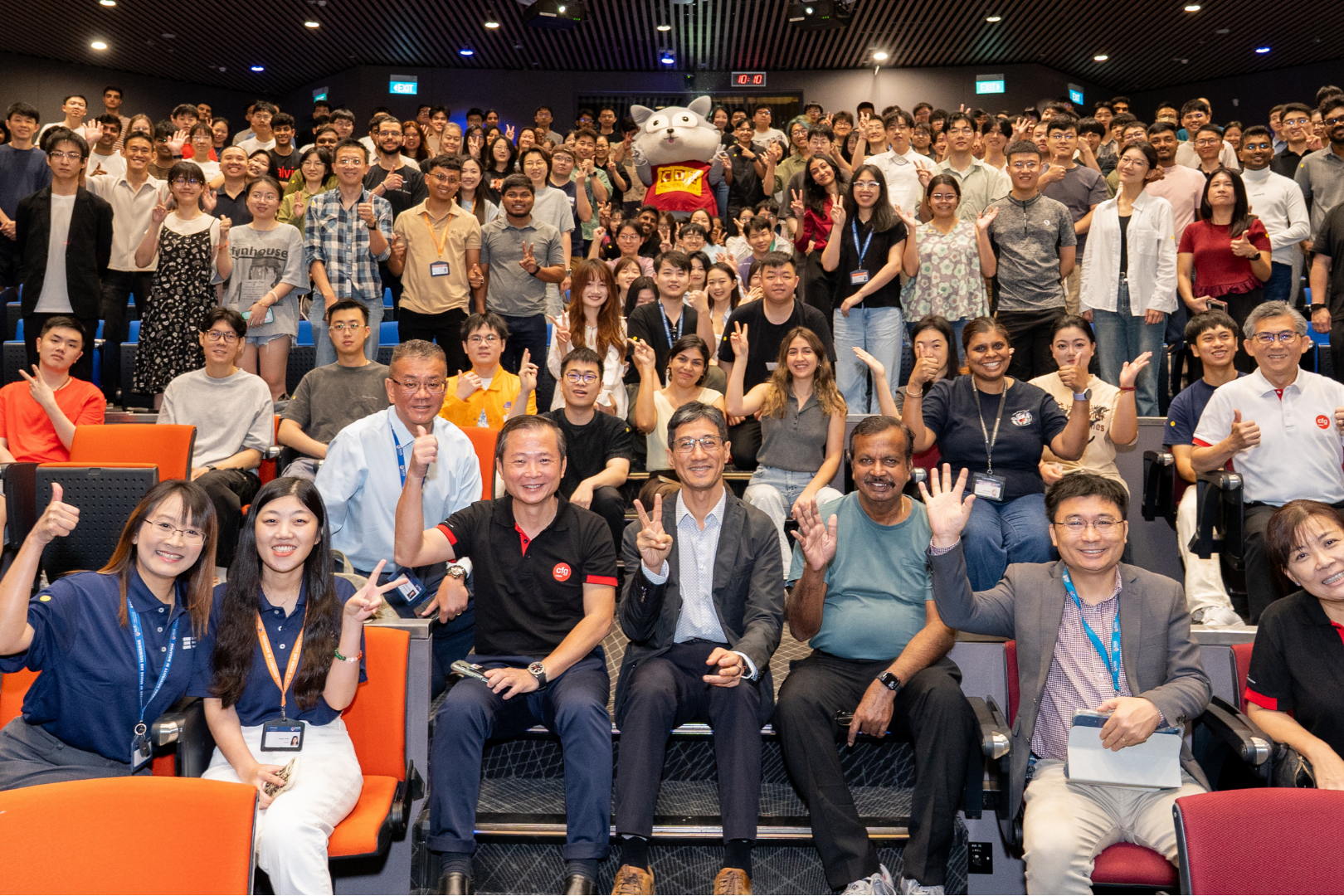 nus-cde-grad-welcome-talk-groupphoto-feature