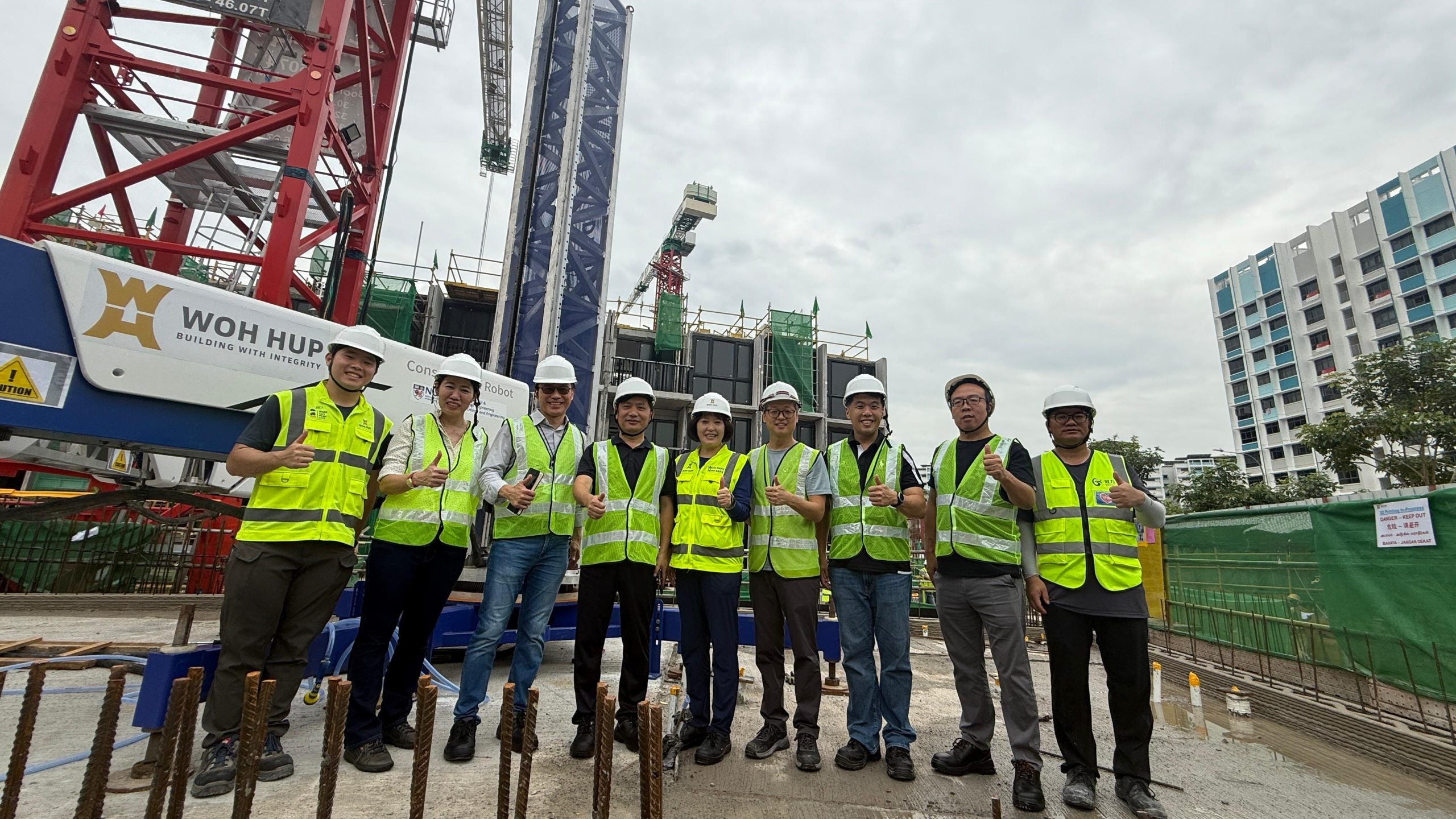 NUS CDE CEE 3D Concrete Printing Group Photo with stakeholders