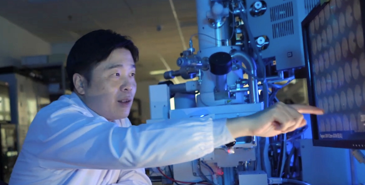 NUS CDE ECE Professor Cheng-Wei Qiu Optica Joseph Fraunhofer Award/Robert M. Burley prize