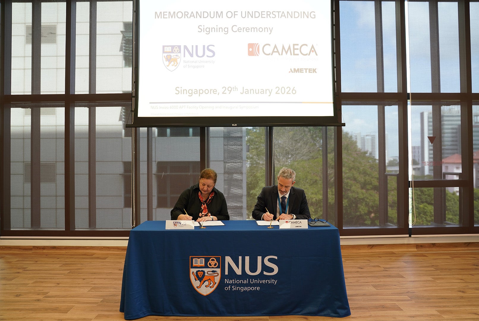 MoU signing ceremony at the launch of the Invizo 6000 facility at NUS