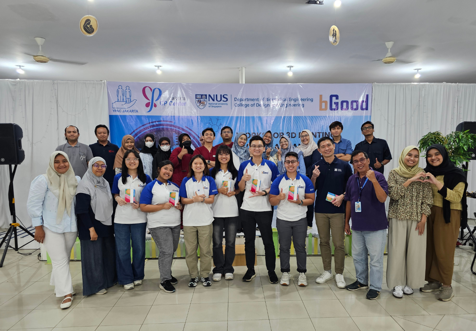nus-cde-bgood-YPAC-with-students-biomedical-engineering