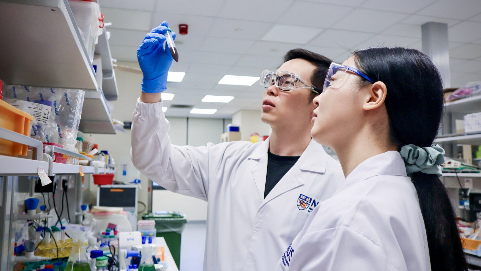 Potential applications of the screening platform developed by the NUS research team include targeted delivery of RNA therapies, gene-silencing treatments and photothermal agents for cancer and other diseases.