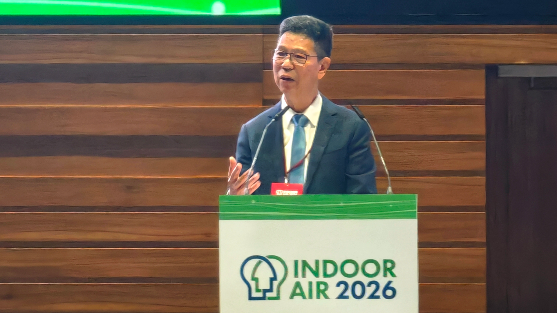 Assoc Prof Tham Kwok Wai (Department of the Built Environment) serving as Conference President of Indoor Air 2026 speaking at the opening of the conference (Photo: SGBC)