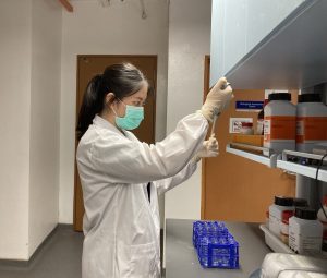 Jia Hui (eve) At Lab