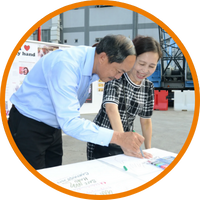 Quek &amp; Quek Civil Engineering Pte Ltd
(Represented by Mrs Quek Hong Peng)