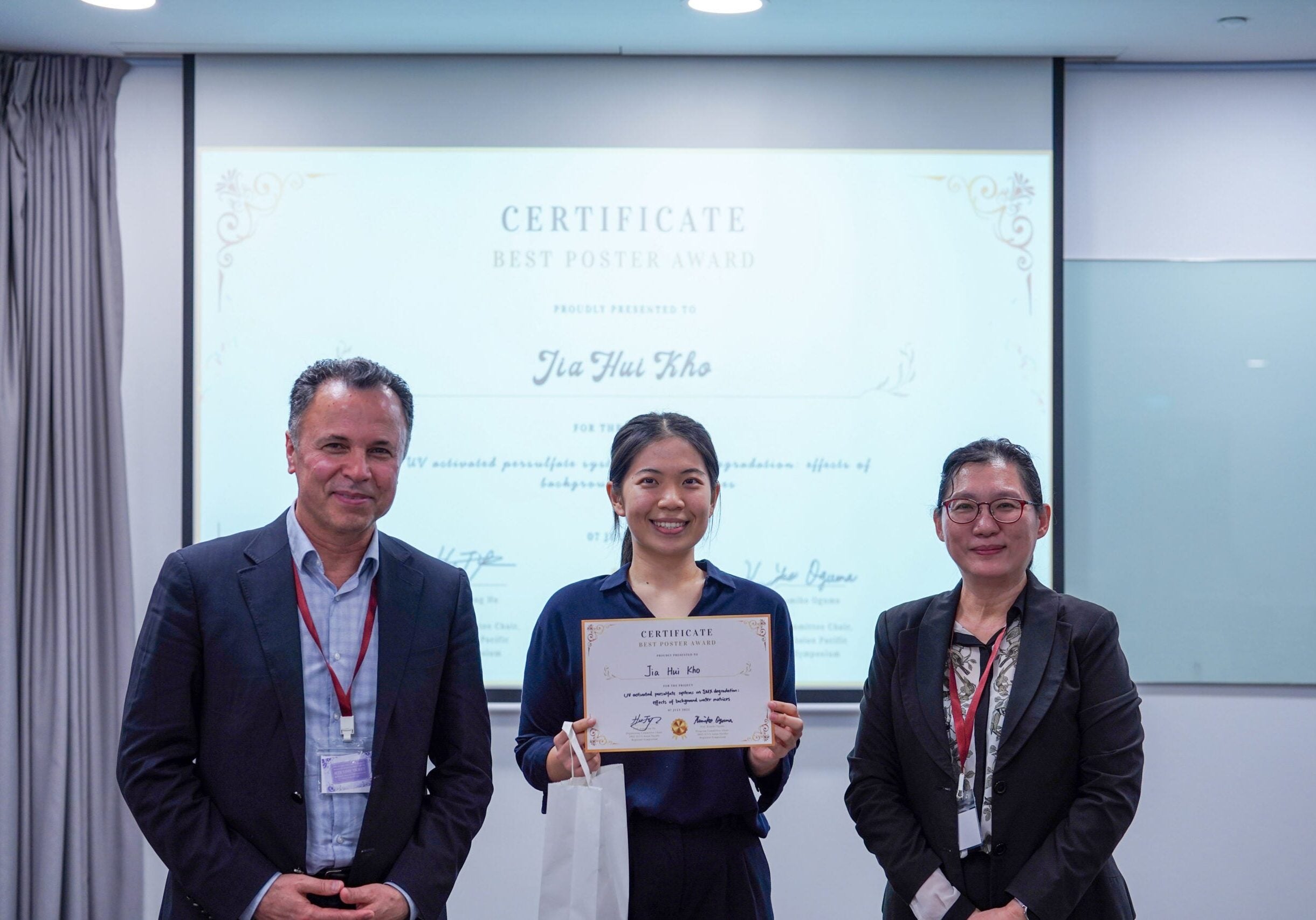 {"ARInfo":{"IsUseAR":false},"Version":"1.0.0","MakeupInfo":{"IsUseMakeup":false},"FaceliftInfo":{"IsChangeEyeLift":false,"IsChangeFacelift":false,"IsChangePostureLift":false,"IsChangeNose":false,"IsChangeFaceChin":false,"IsChangeMouth":false,"IsChangeThinFace":true},"BeautyInfo":{"SwitchMedicatedAcne":false,"IsAIBeauty":false,"IsBrightEyes":false,"IsSharpen":false,"IsOldBeauty":false,"IsReduceBlackEyes":false},"HandlerInfo":{"AppName":2},"FilterInfo":{"IsUseFilter":false}}