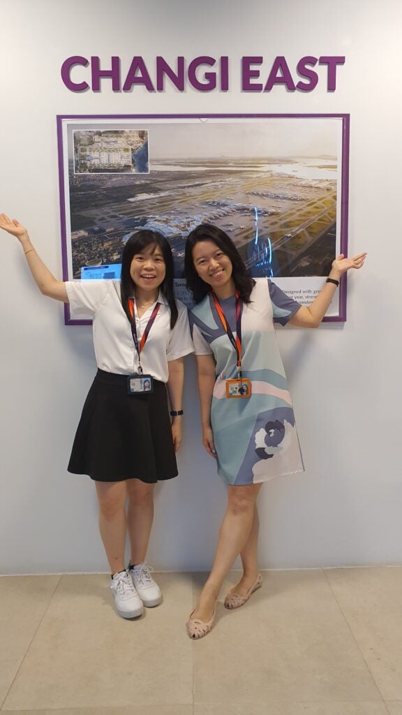 Li Dan and her colleague Joanna Lam (PFM Alumni) at work! 