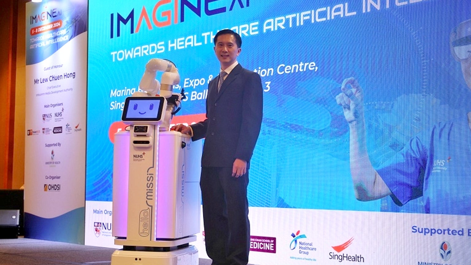 Robot-nurses-that-monitor-patients Robot nurses that monitor patients’ condition, issue medicine to be piloted at NUH in 2025