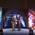 Prof Lee receiving Supply Chain Educator Award 2018-Enhanced