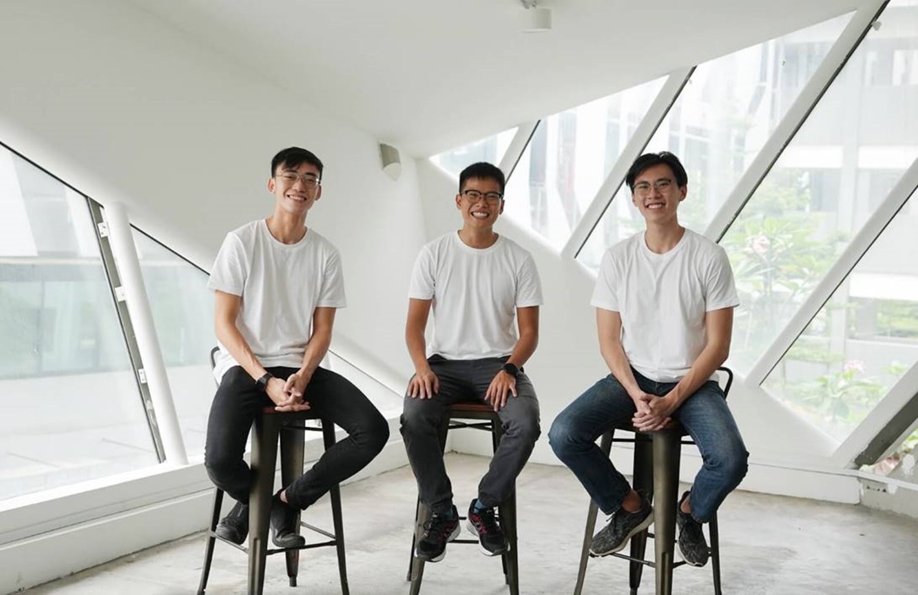 The Moonbeam team is founded by an interdisciplinary team of budding entrepreneurs – comprising Kong Qi Herng (Pharmaceutical Science' 22), Lim Jia Wei (Mechanical Engineering and iDP' 22) and Varden Toh (Data Science and Analytics' 23) (L to R).