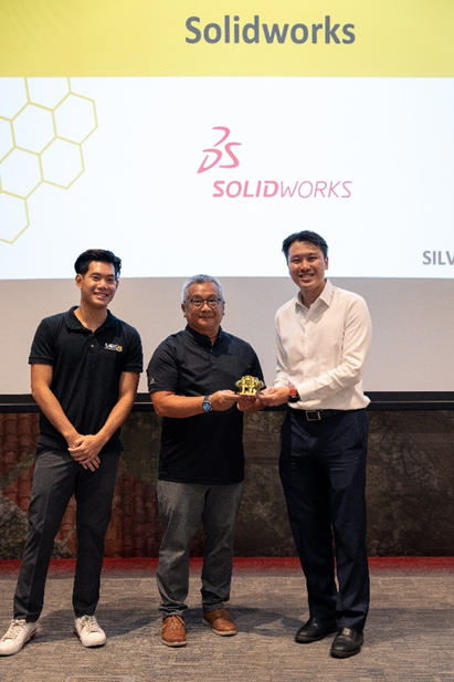 Sponsors’ gift presentations to various representatives from and Solidworks