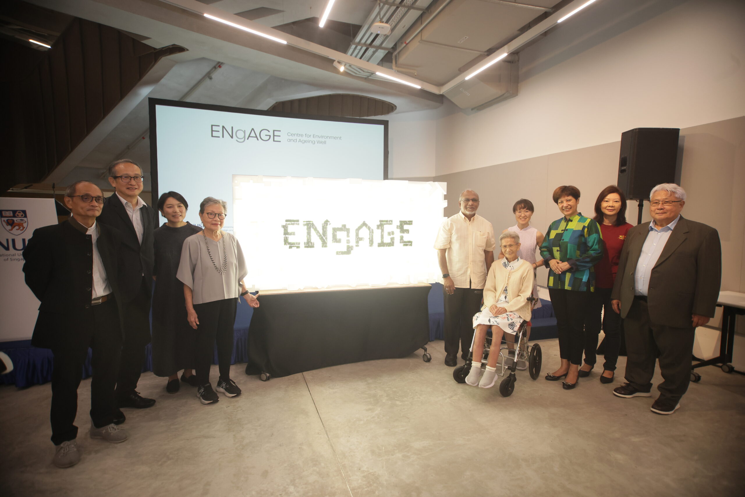 The Centre for Environment and Ageing Well (ENgAGE) was launched by Ms Indranee Rajah, Minister, Prime Minister’s Office, and Second Minister for Finance and National Development (third from right). She was joined by Professor Heng Chye Kiang (second from the left); Associate Professor Emi Kiyota (third from the left); Associate Professor Fung John Chye (first from the left); Mrs Lee Li-Ming (fourth from the left); and community members (right).