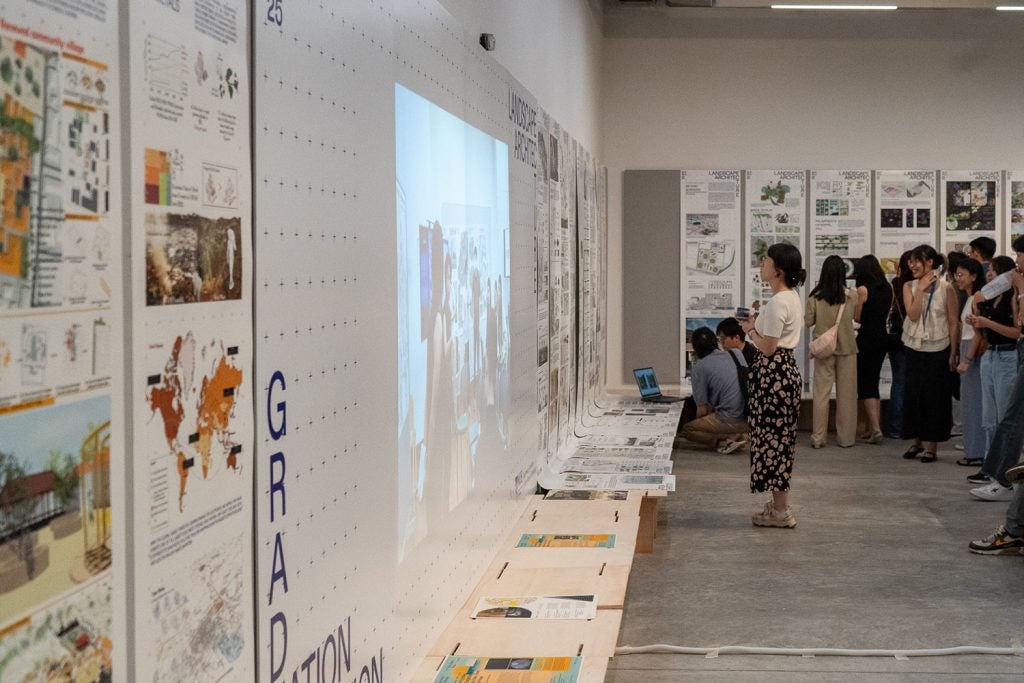 Landscape Architecture Gradshow 2025 visitor viewing