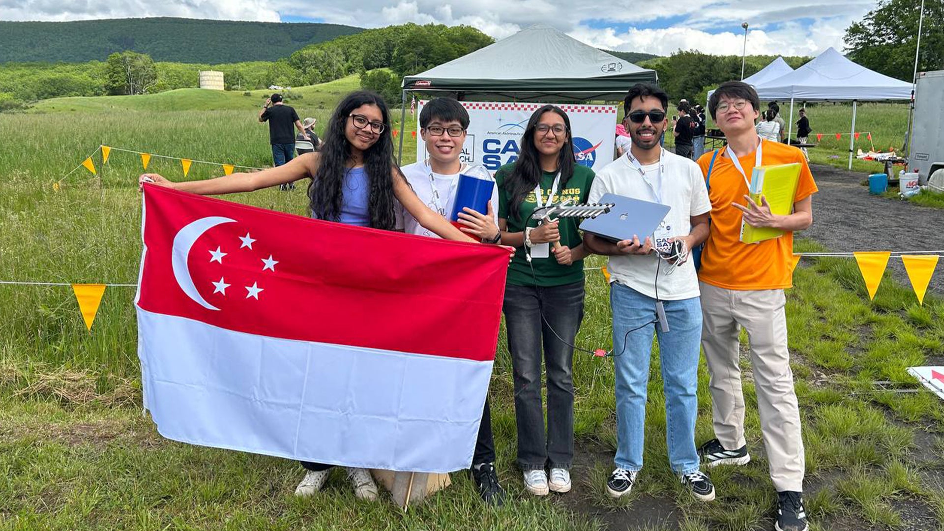 (From left to right) Tejashri Srinivasan (Year 2 Mechanical Engineering, Second Major in iDP), Neo Jun Qiao, (Year 4 Electrical Engineering), Annanya Vishwanath (Year 2 Electrical Engineering, Minor in iDP),  Namit Deb (Year 2 Computer Science, Minor in iDP), Gavin Chia Chui En (Year 4 Electrical Engineering), Ee Ansheng (Year 4 Electrical Engineering. Not pictured.)