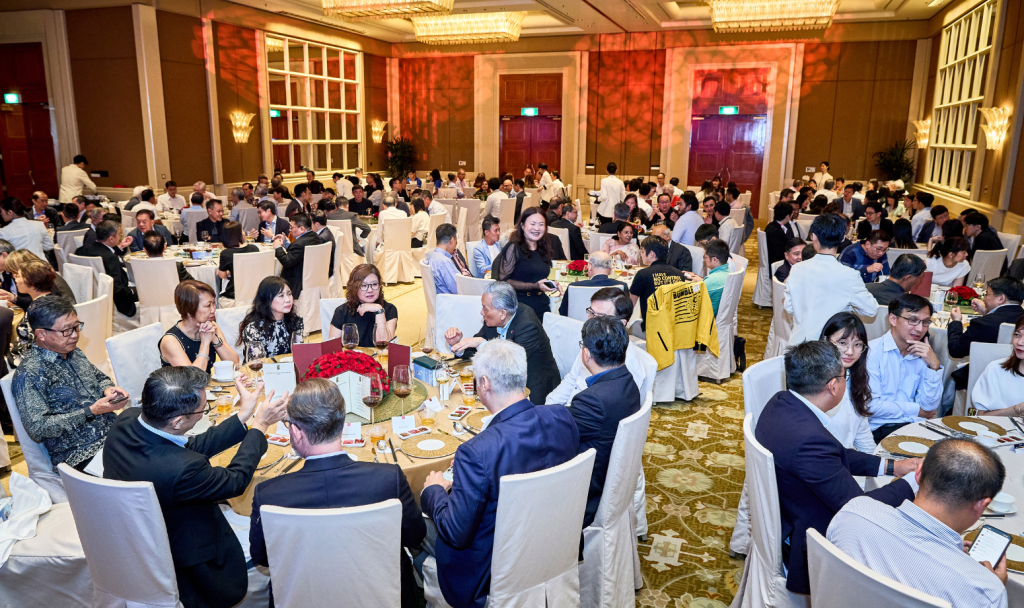 nus-cde-donors-appreciation-dinner-crowd