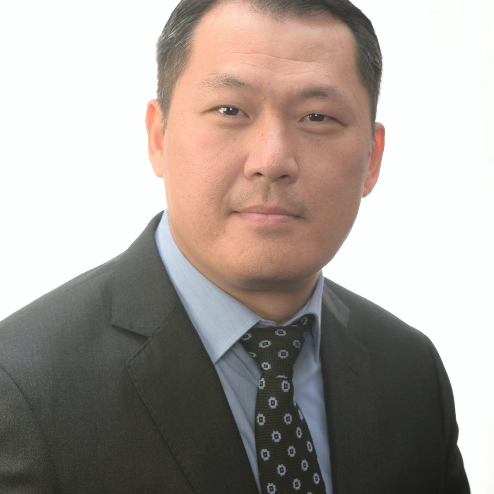 Before joining NUS, Dr Ong has more than 10 years of experience in managing oil & gas projects in Sakhalin, Kazakhstan and Brunei. He has worked on both greenfield and brownfield projects, onshore and offshore pipelines. He is a Chartered Engineer of ICE and IMarEST. His research interest include: large floating structures, offshore renewables and aquaculture and management of capital projects